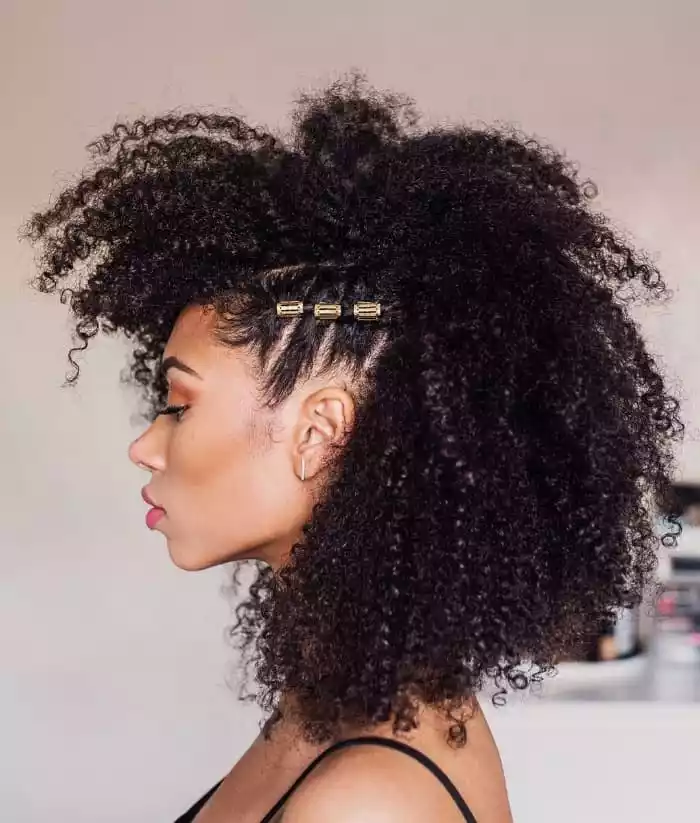 Stay cool and stylish with metal beads! Elevate your summer look effortlessly. 💁🏾‍♀️🌞 [@freshlengths]